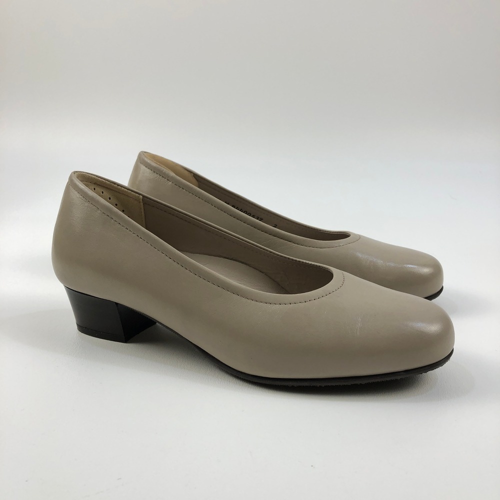 SAS Milano Pumps Women 6.5 Crema Beige Taupe Leather Low Block Heel USA Made EUC